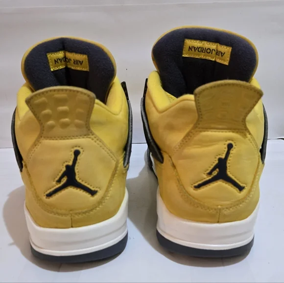 Jordan Air Jordan 4 Retro Lightning 2021 Yellow Sneaker - Picture 4 of 10